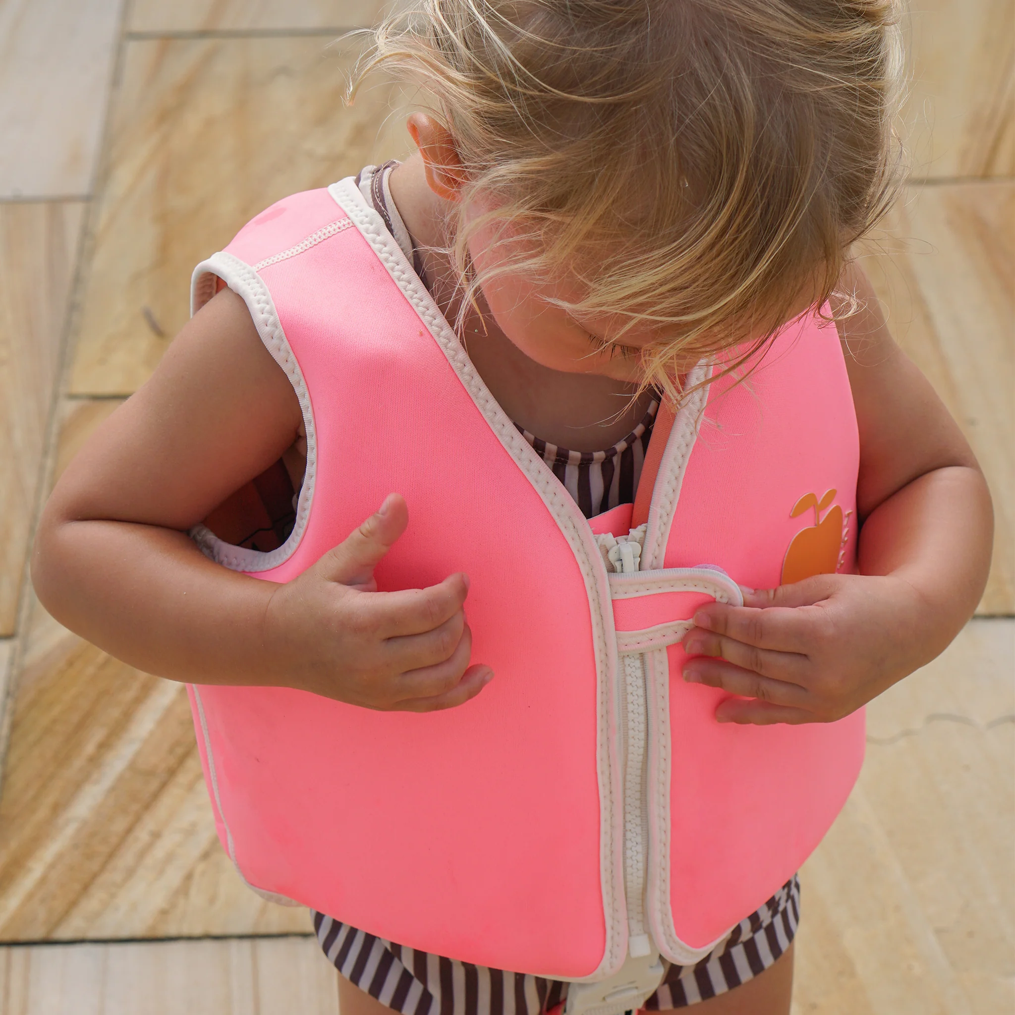 Kids Swim Vest 2-3 - Poppy the Peach Neon Pink - Image 4