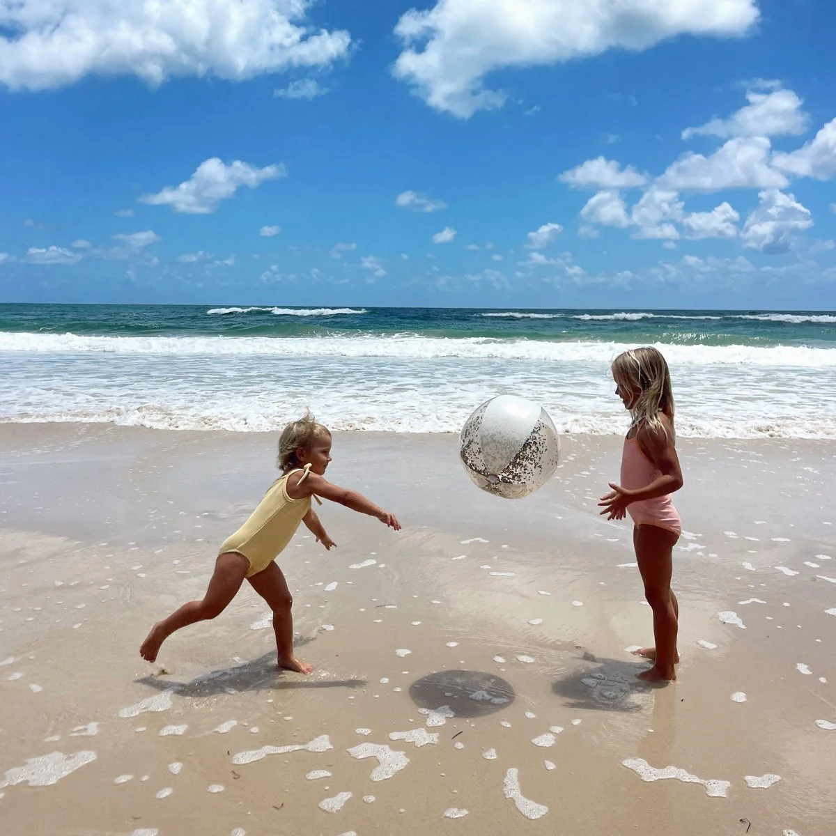 Inflatable Beach Ball - Cotton Candy Glitter - Image 3