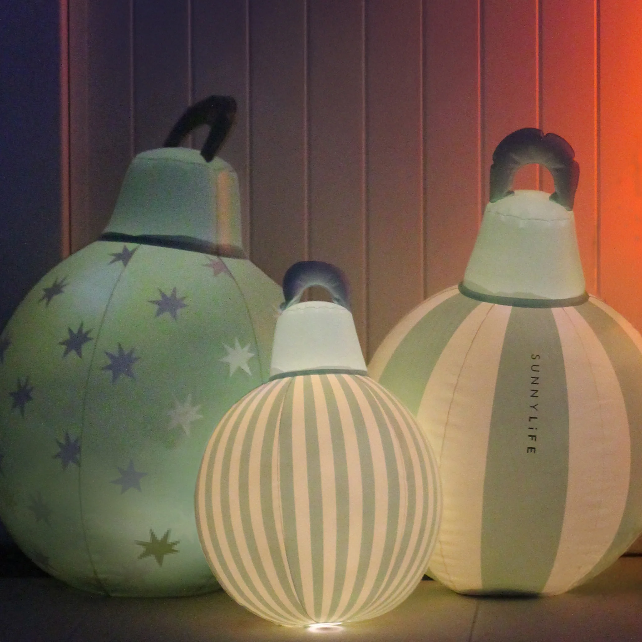 Light Up Christmas Baubles Green Set of 3 - Image 3