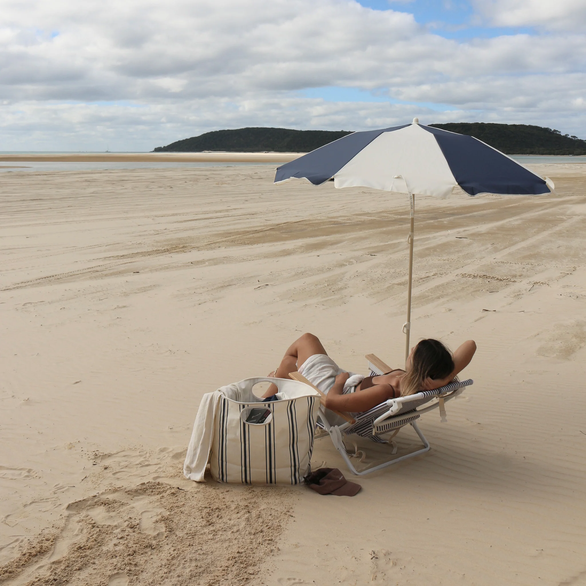 Deluxe Beach Chair  - Resort Coastal - Image 4