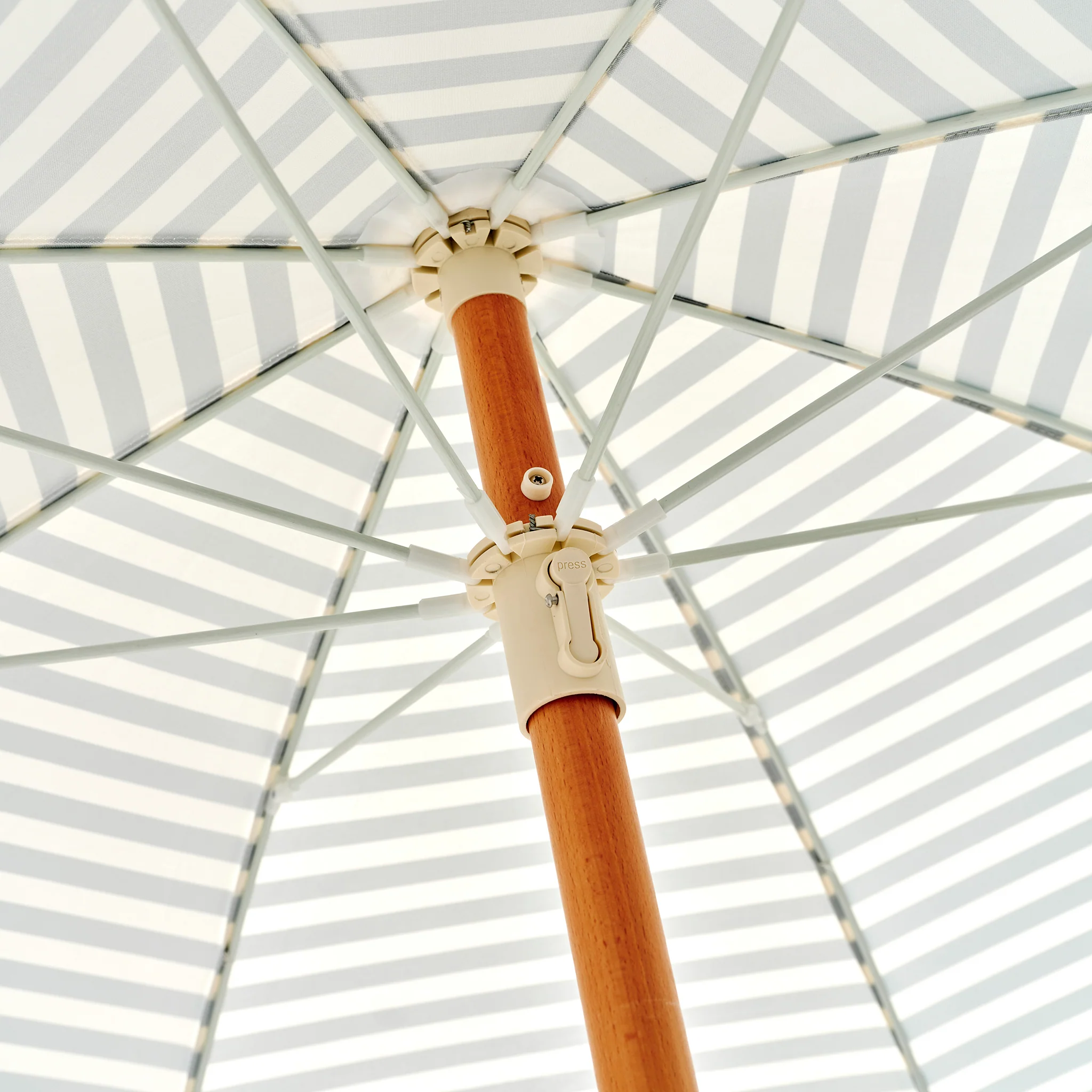 Luxe Beach Umbrella - Seagrass Stripe - Image 4