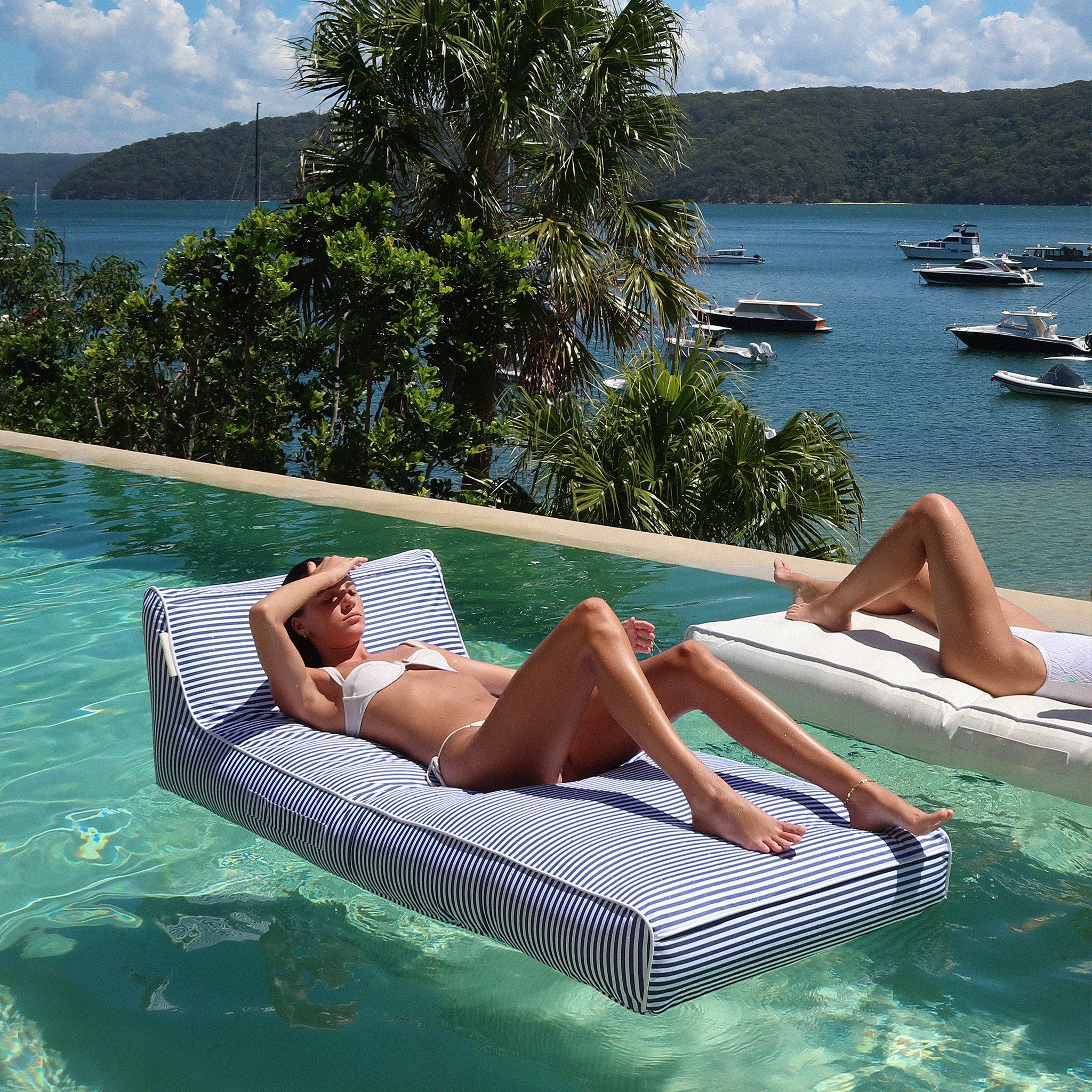 Luxe Lie-On Lounger - Le Weekend Navy - Image 6