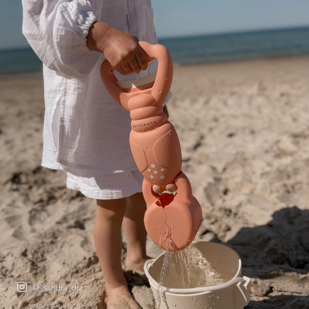 Lobster Sand Claws - Coral - Image 7