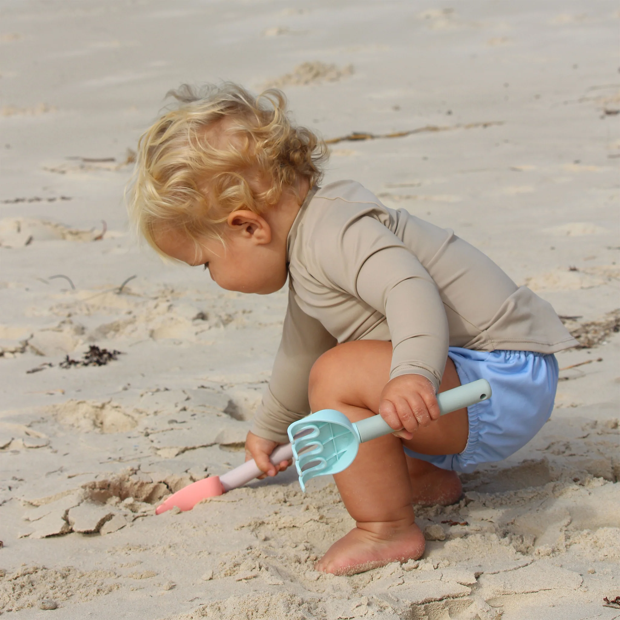 Sand Spade & Rake - Apple Sorbet - Image 3