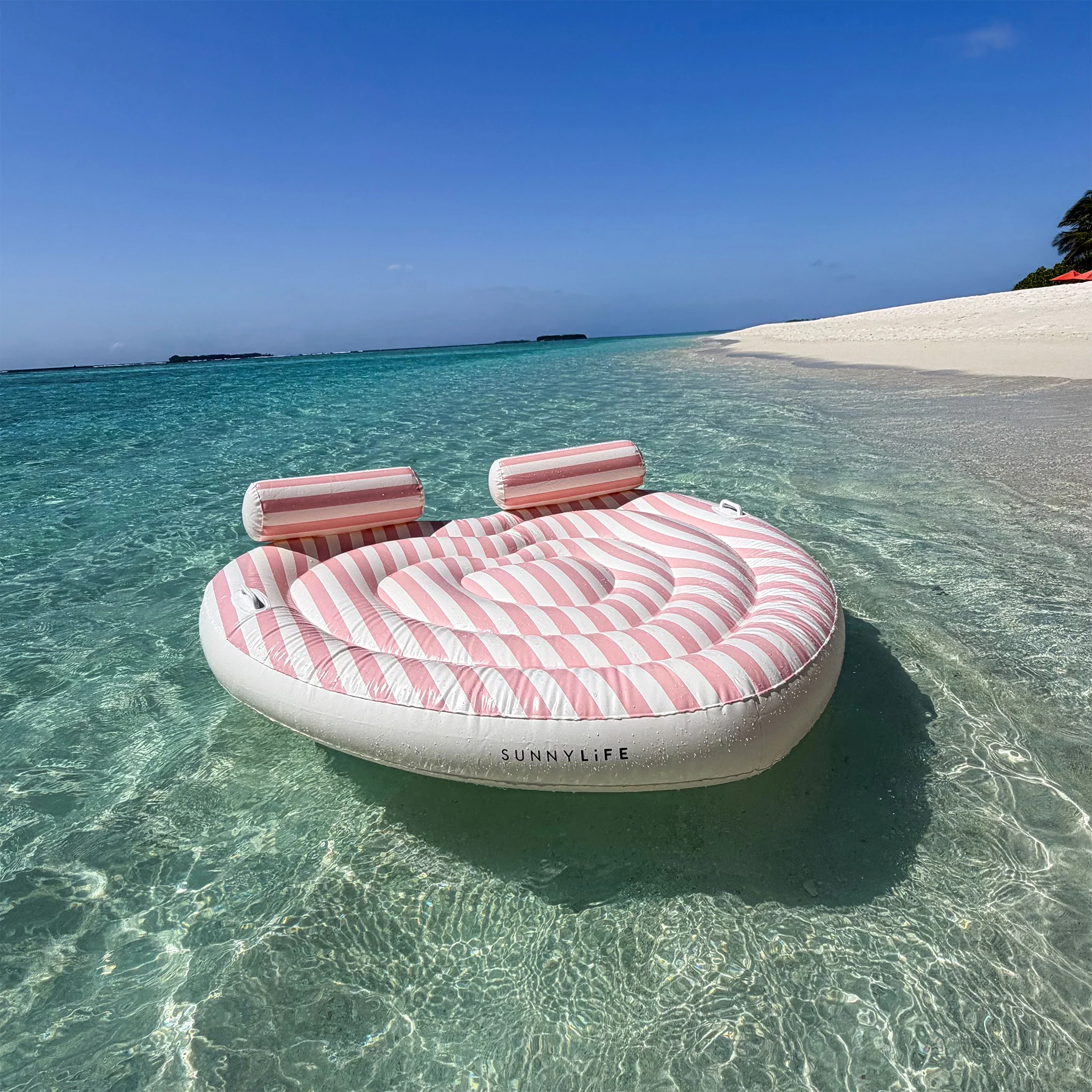Twin Heart Lie-On Float - Stole My Heart Pink - Image 3